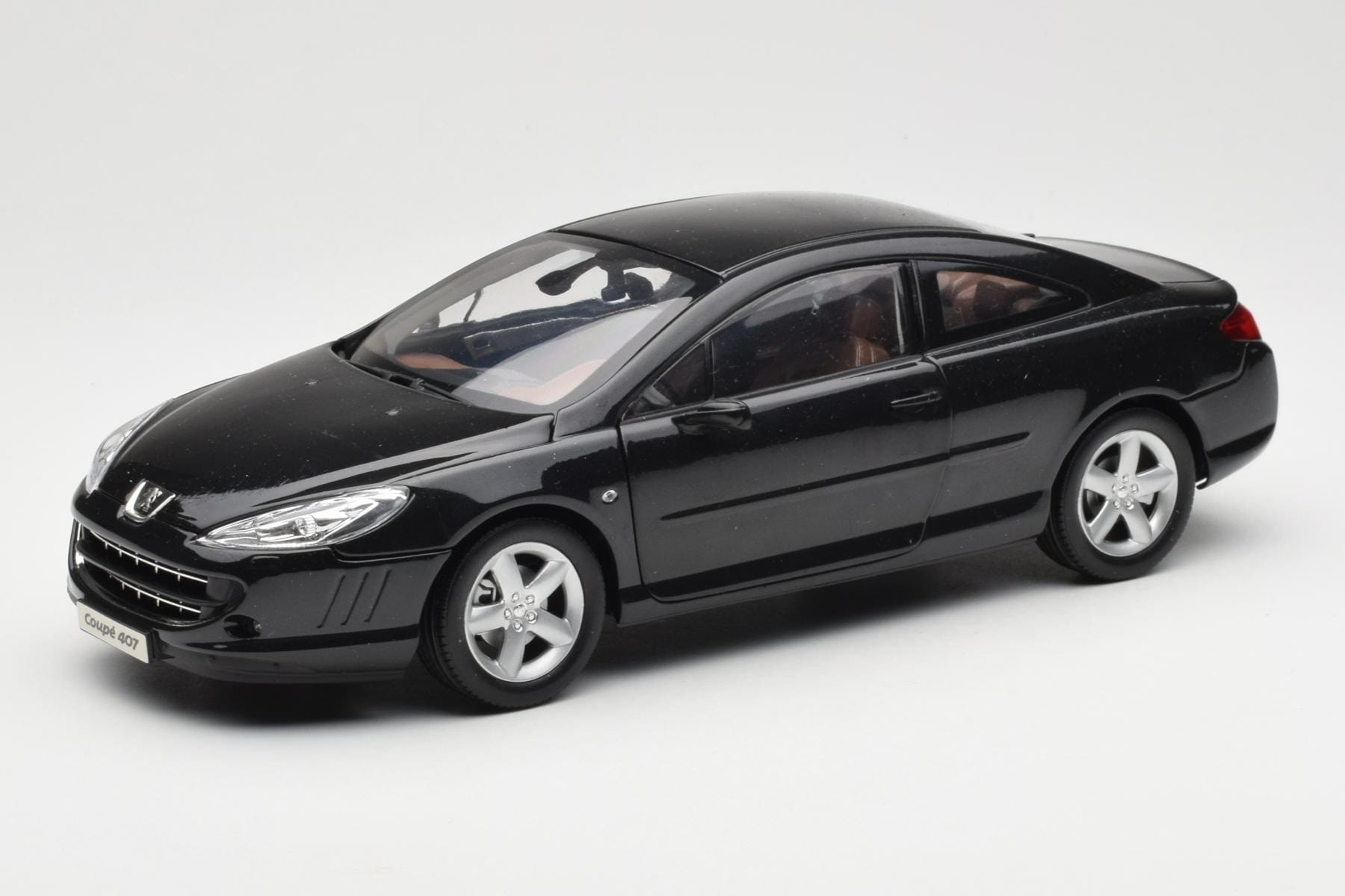 Peugeot 407 Coupe Črn Norev 1:18 184752 Kovina