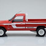 Peugeot 504 Dangel Pickup Rdeč Otto 1:18 - image 3 of 6