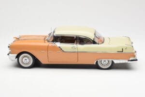 Pontiac Star Chief Hardtop Rdeč Bel Sun Star 1:18 5043 Kovina – slika 4 od 8
