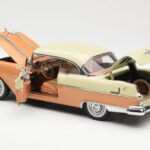 Pontiac Star Chief Hardtop Rdeč Bel Sun Star 1:18 - image 5 of 8