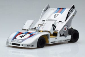 Porsche 908/03 #4 V. Elford / G. Larrousse 1000km Nurburgring 1971 AUTOart 1:18 87181 Kovina – slika 2 od 8