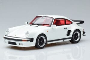 Porsche 911 930 Turbo S Grand Prix White GT Spirit 1:18 GT786 Smola