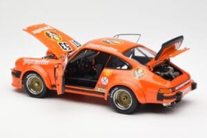 Porsche 911 934 Jagermeister 1977 Schuco 1:18 450033500 Kovina – slika 5 od 8