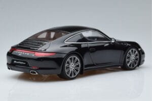 Porsche 911 991 Carrera 4 Black Edition GT Spirit 1:18 GT114 Smola – slika 2 od 6