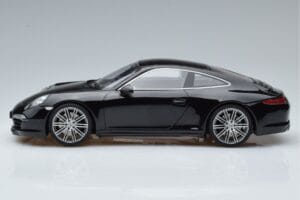 Porsche 911 991 Carrera 4 Black Edition GT Spirit 1:18 GT114 Smola – slika 3 od 6