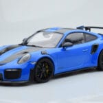 Porsche 911 GT2 RS 991.2 Weissach Package Moder Črna Magnezijeva Platišča Minichamps 1:18
