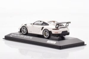 Porsche 911 991.2 GT2 RS Bela Minichamps 1:43 CA04318004 Kovina – slika 3 od 4