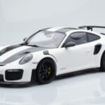 Porsche 911 GT2 RS 991.2 Weissach Package Bel Črna Magnezijeva Platišča Minichamps 1:18