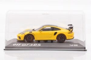 Porsche 911 991.2 GT3 RS Rumena Minichamps 1:43