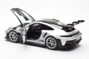 Porsche 911 992 GT3 Weissach Pack GT Srebrna Metallic Norev 1:18 187366 Kovina – slika 5 od 8