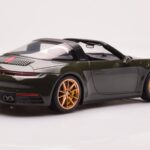 Porsche 911 992 Targa 4S Olivno Zelena GT Spirit 1:18 - image 2 of 6