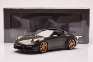Porsche 911 992 Targa 4S Olivno Zelena GT Spirit 1:18 GT438 Smola – slika 6 od 6