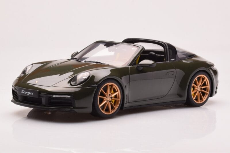 Porsche 911 992 Targa 4S Olivno Zelena GT Spirit 1:18
