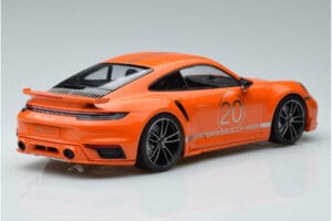Porsche 911 992 Turbo S China 20th Anniversary Oranžna Minichamps 1:18 155069171 Kovina – slika 2 od 6