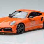 Porsche 911 992 Turbo S China 20th Anniversary Oranžna Minichamps 1:18