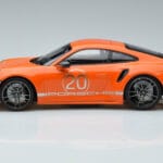 Porsche 911 992 Turbo S China 20th Anniversary Oranžna Minichamps 1:18 - image 3 of 6