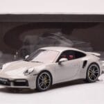 Porsche 911 992 Turbo S Crayon Siv GT Spirit 1:18 - image 6 of 6