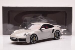 Porsche 911 992 Turbo S Crayon Siv GT Spirit 1:18 GT431 Smola – slika 6 od 6