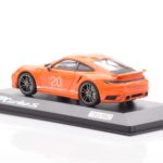 Porsche 911 992 Turbo S Gulf Oranžna Minichamps 1:43 - image 3 of 4
