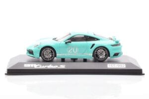 Porsche 911 992 Turbo S Mint Zelena Minichamps 1:43