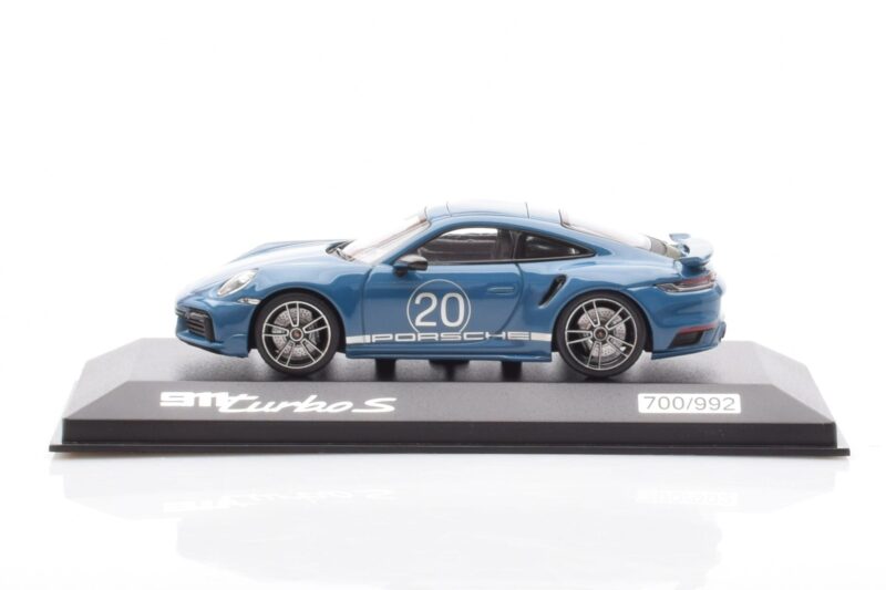Porsche 911 992 Turbo S Oslo Modra Minichamps 1:43 WAP0209050N001 Kovina