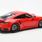 Porsche 911 992 Turbo S Sport Design Rdeč Minichamps 1:18 - image 3 of 8