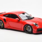 Porsche 911 992 Turbo S Sport Design Rdeč Minichamps 1:18 - image 6 of 8