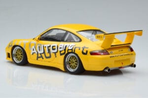 Porsche 911 996 GT3 Cup AUTOart Livery AUTOart 1:18 80675 Kovina – slika 6 od 7