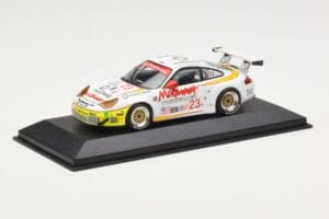 Porsche 911 996 GT3 RS McKenna #23 T. Bernhard / J. Bergmeister / M. Maassen 12 Hours of Sebring 2004 Minichamps 1:43 4000464 – slika 2 od 4