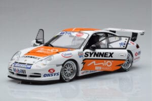 Porsche 911 996 GT3 R #1 C. Kwan Carrera Cup Asia 2004 AUTOart 1:18 80487 Kovina – slika 2 od 7