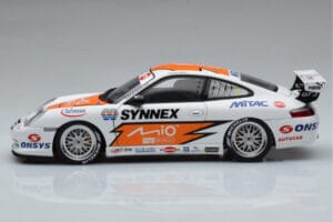 Porsche 911 996 GT3 R #1 C. Kwan Carrera Cup Asia 2004 AUTOart 1:18 80487 Kovina – slika 4 od 7