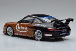 Porsche 911 996 GT3 R #2 S. Miau Carrera Cup Asia 2004 AUTOart 1:18 80488 Kovina – slika 6 od 7