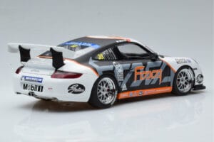 Porsche 911 997 GT3 Cup #33 M. Marsh Carrera Cup Asia 2006 AUTOart 1:18 80782 Kovina – slika 3 od 7