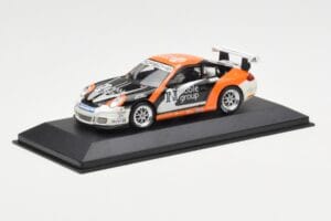 Porsche 911 997 GT3 Cup Noble Group #6 D. Watts Carrera Cup GB 2009 Minichamps 1:43 400076409 Kovina – slika 2 od 4