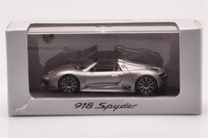 Porsche 918 Spyder Siva Metalik Minichamps 1:43 WAP0201910B Kovina – slika 4 od 4