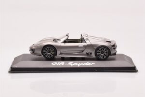 Porsche 918 Spyder Siva Metalik Minichamps 1:43