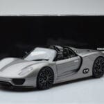 Porsche 918 Spyder Prototip Siva Metalik Minichamps 1:18 - image 7 of 7
