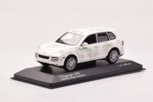 Porsche Cayenne Concept Schaeffler Gruppe Automotive Minichamps 1:43 PORSCHE-264306 Kovina – slika 2 od 4