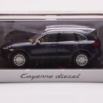 Porsche Cayenne 9PA Diesel Temno Modra Minichamps 1:43 - image 4 of 4