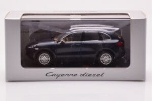 Porsche Cayenne 9PA Diesel Temno Modra Minichamps 1:43 WAP0200030B Kovina – slika 4 od 4