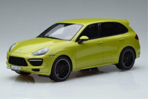 Porsche Cayenne GTS 92A Peridot Zelena GT Spirit 1:18