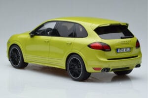 Porsche Cayenne GTS 92A Peridot Zelena GT Spirit 1:18 GT020A Smola – slika 5 od 6