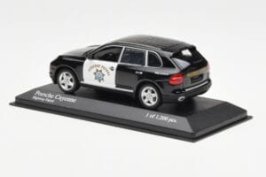 Porsche Cayenne 9PA Highway Patrol Minichamps 1:43 400066291 Kovina – slika 3 od 4
