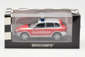 Porsche Cayenne S Feuerwehr Minichamps 1:43 WAPC02060116 Kovina – slika 4 od 4