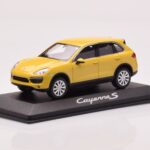 Porsche Cayenne 92A Peščeno Rumena Minichamps 1:43 - image 2 of 4