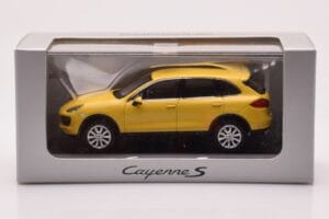 Porsche Cayenne 92A Peščeno Rumena Minichamps 1:43 WAP0200060B Kovina – slika 4 od 4