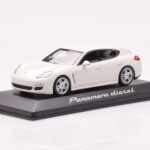 Porsche Panamera 970 Diesel Carrara Bela Minichamps 1:43 - image 2 of 4