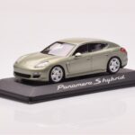 Porsche Panamera 970 S Hybrid Critall Zelena Minichamps 1:43 - image 2 of 4