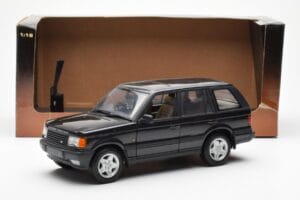 Range Rover P38 4.6 HSE Črna Metalik AUTOart 1:18 70017 Kovina – slika 2 od 9