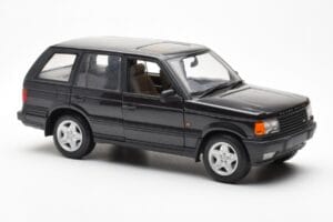 Range Rover P38 4.6 HSE Črna Metalik AUTOart 1:18 70017 Kovina – slika 7 od 9